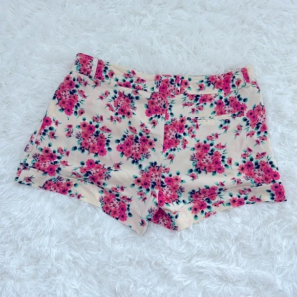 Floral Shorts - Picture 2 of 3